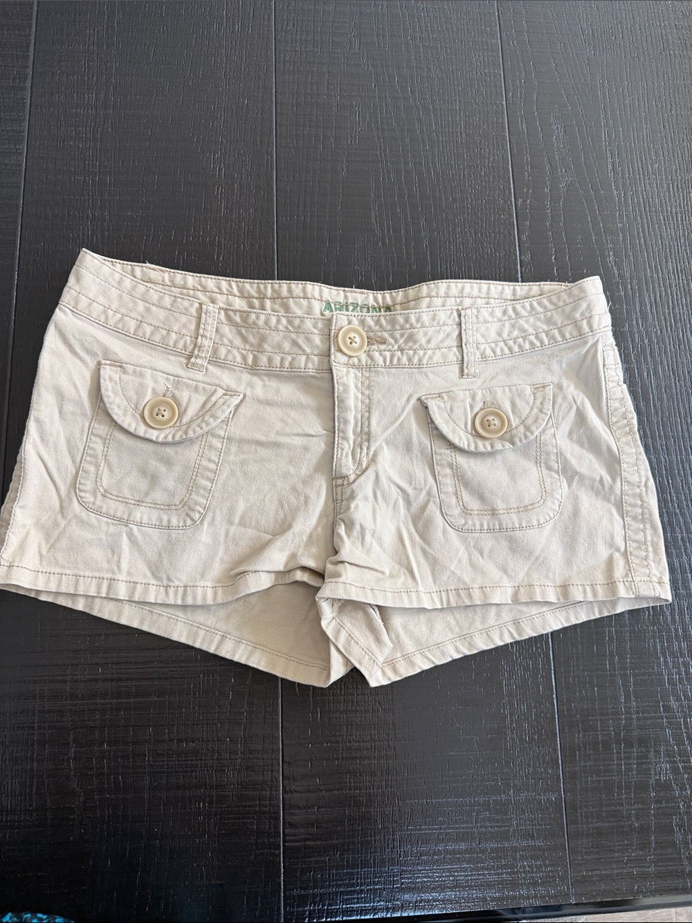 Arizona Jean Company Beige Low-Rise Cargo Pocket Denim Shorts